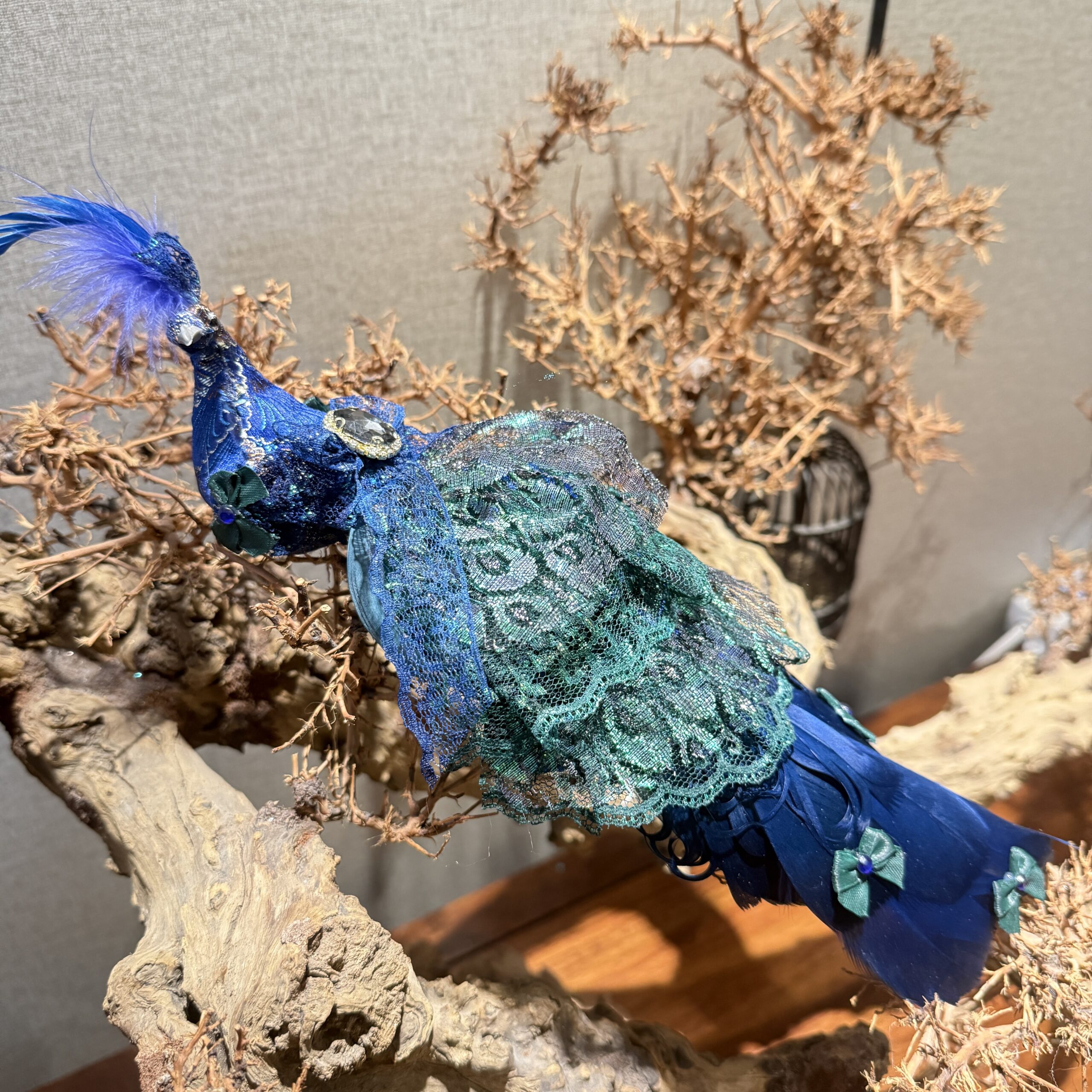 Blue green peacock clip ornament for home decor display
