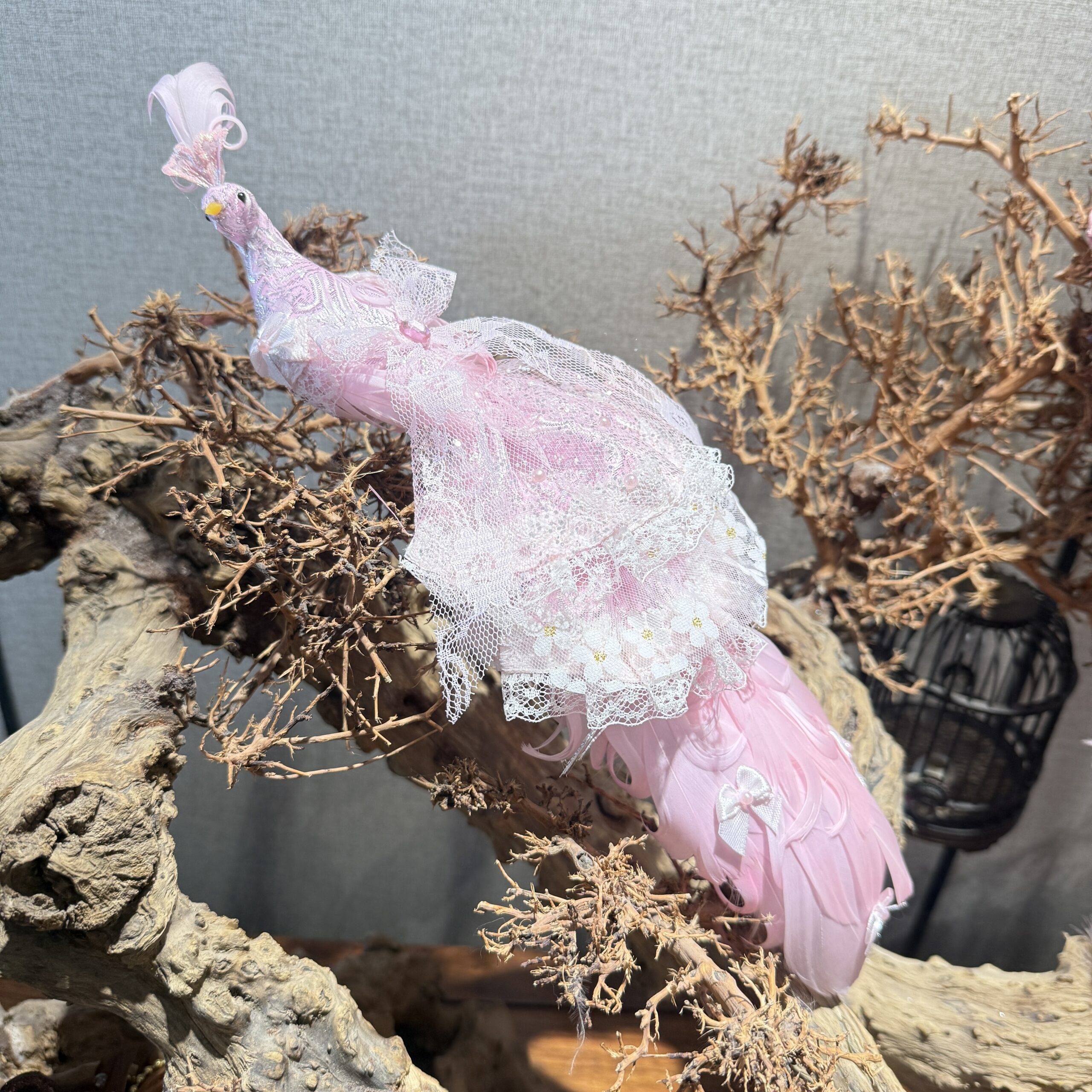 Pink lace peacock ring clip gift decor