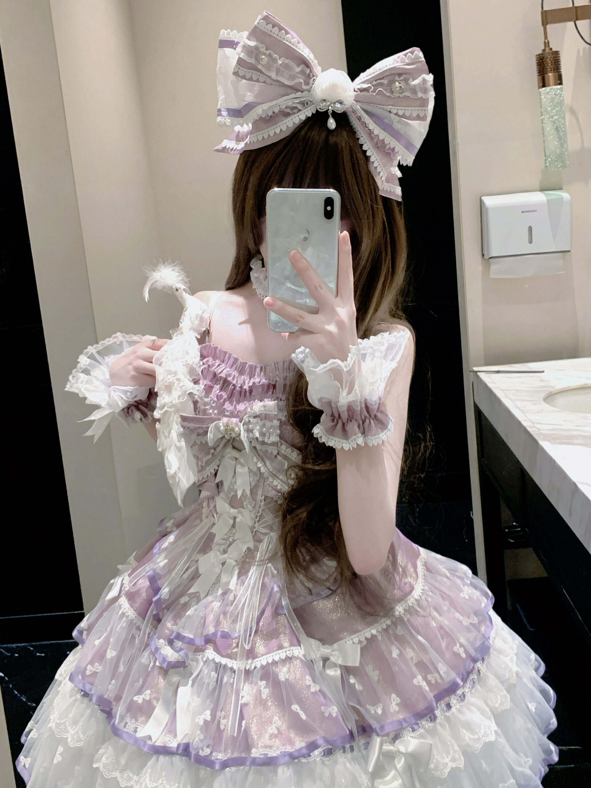 Peacock ring hand accessory for Lolita outfit